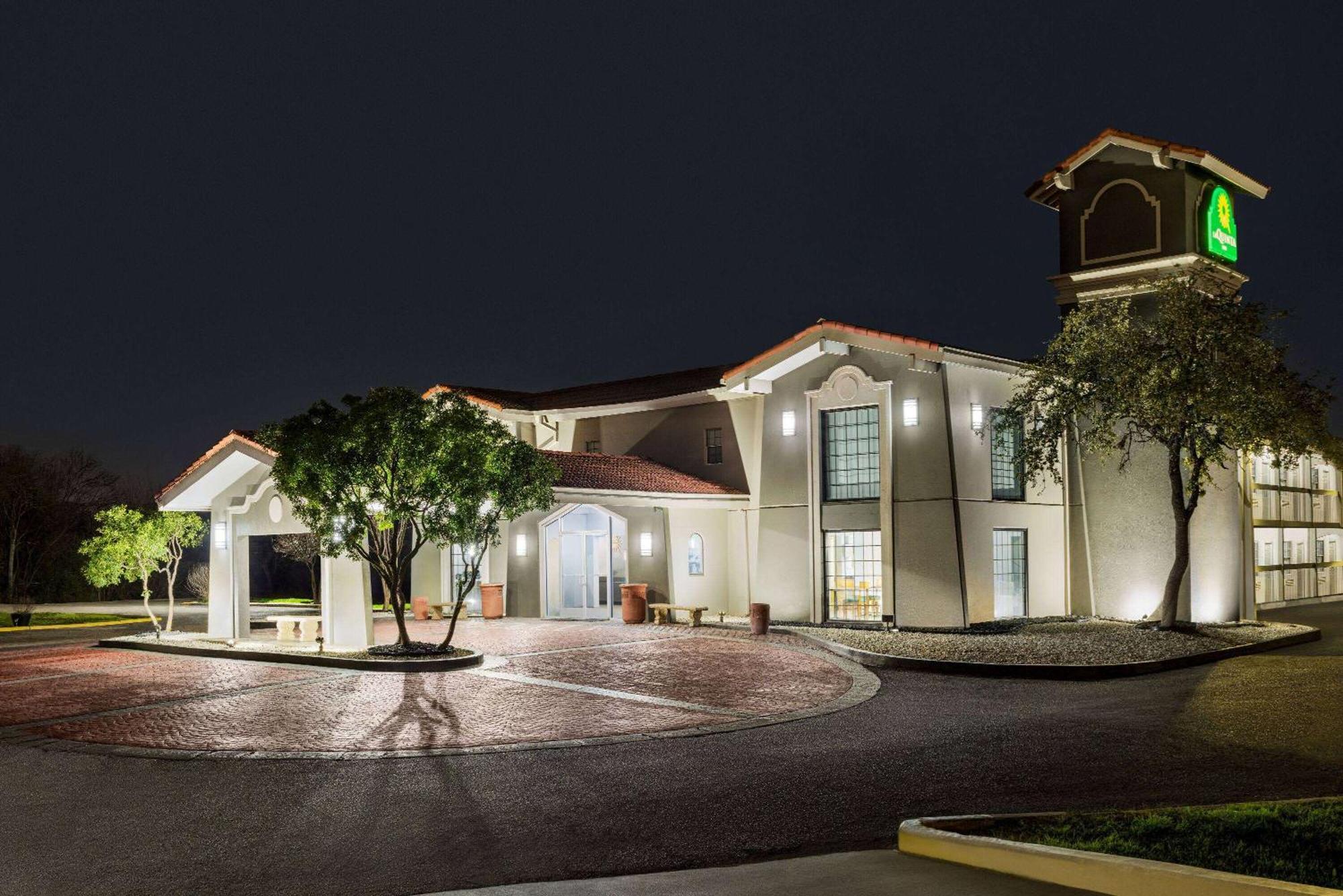 La Quinta Inn By Wyndham San Antonio Lackland Экстерьер фото