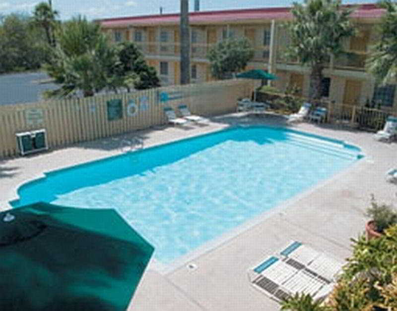 La Quinta Inn By Wyndham San Antonio Lackland Экстерьер фото